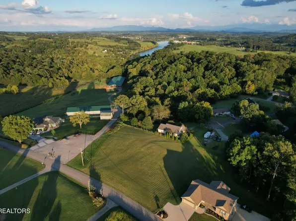 River Rd, Kodak, TN 37764