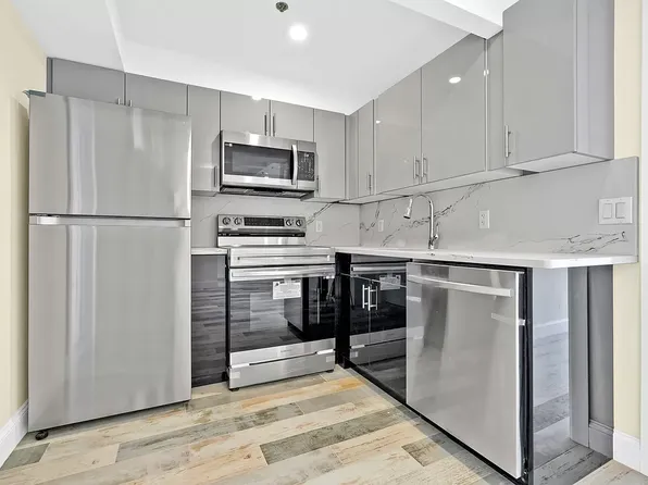 26-31 3rd Street image 1 of 4