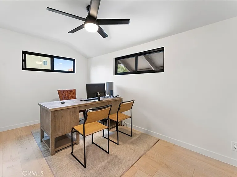 2428 Glyndon Ave — Photo 39