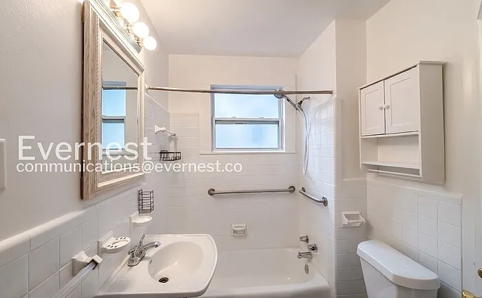 1125 Highland Dr — Photo 8