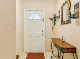 809 Lake Pl, Azle, TX 76020