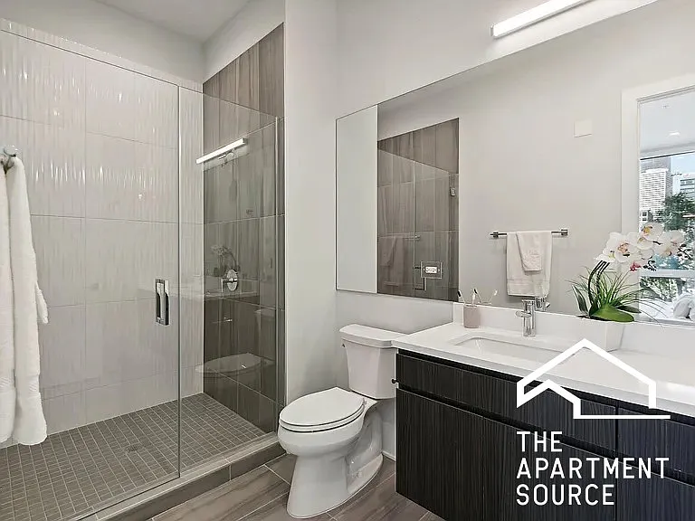 801 W Adams St #509 — Photo 4