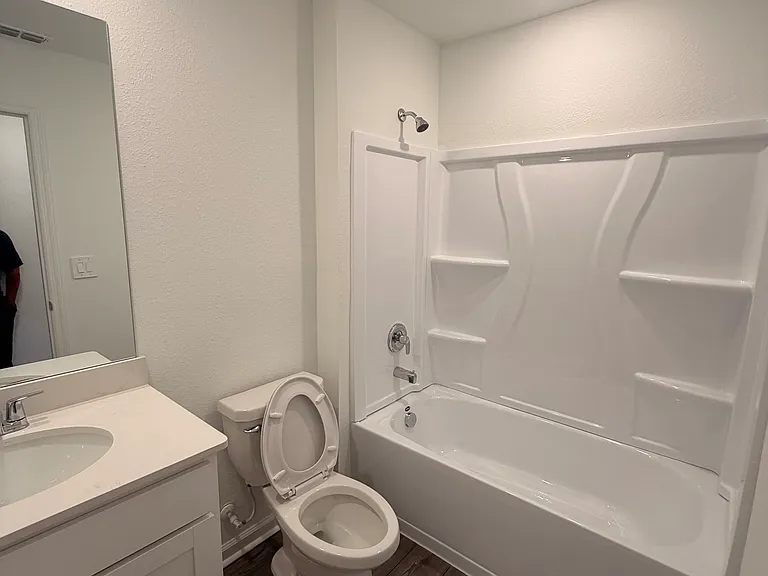5404 NW 22nd Dr #5404 — Photo 7