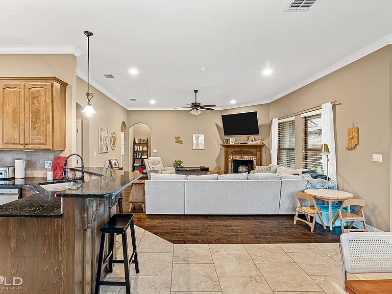 1017 Green Wood Cir — Photo 8