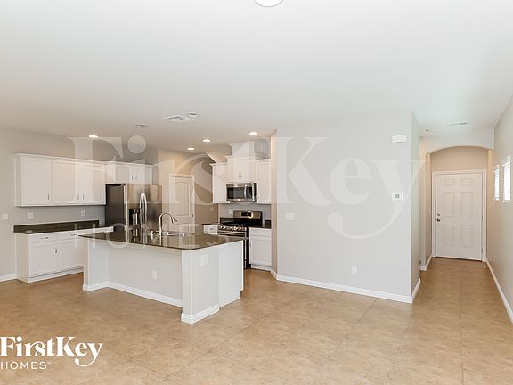5th image of 5681 Point Loma Ct
