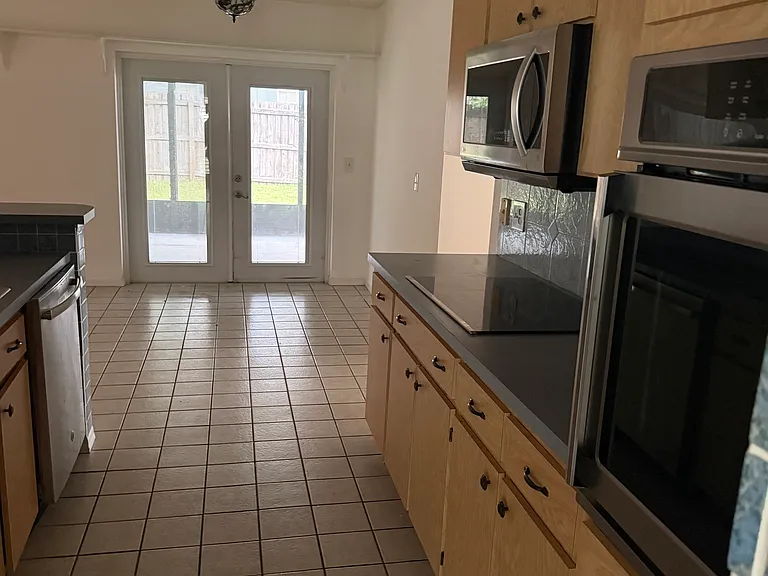 9716 Cypress Shadow Ave — Photo 8