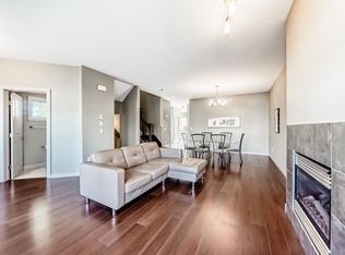 12 NW Cougar Ridge Lndg SW, Calgary, AB T3H0X8