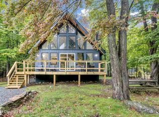 1389 Maywood Dr, Tobyhanna, PA 18466