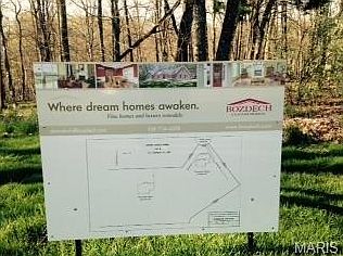 2nd image of 704 Crown Pointe Farms