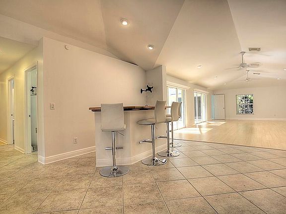 5th image of 955 NW Egret Ct