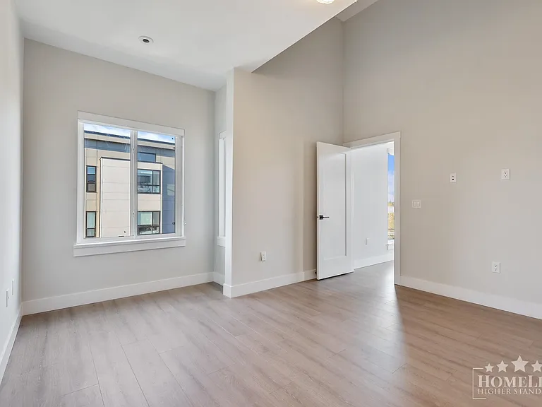 14858 60th Ave #302 — Photo 9