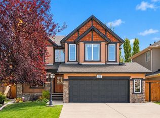 31 N Chapala Close SE, Calgary, AB T2X 3T1