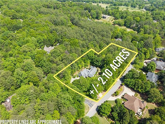 3rd image of 3315 Orchard Dr