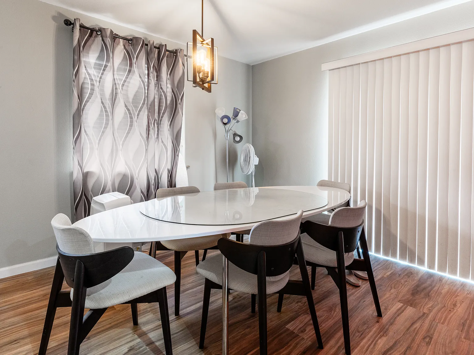 1439 Ross St — Photo 4