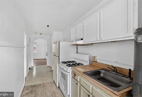 5th image of 1711 H St NE APT 1