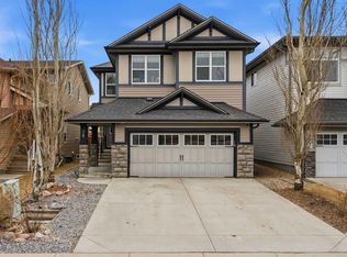 78 W Hillcrest St SW, Airdrie, AB T4B 0Y7