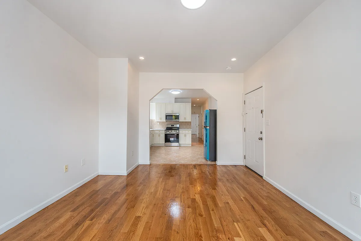 Livingroom - 263 S 10th St #2