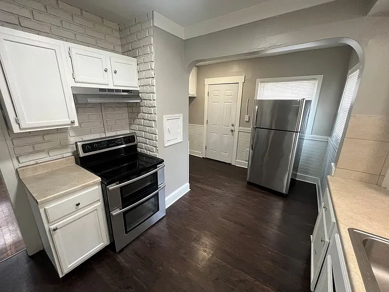 825 Smith Ave NW — Photo 12