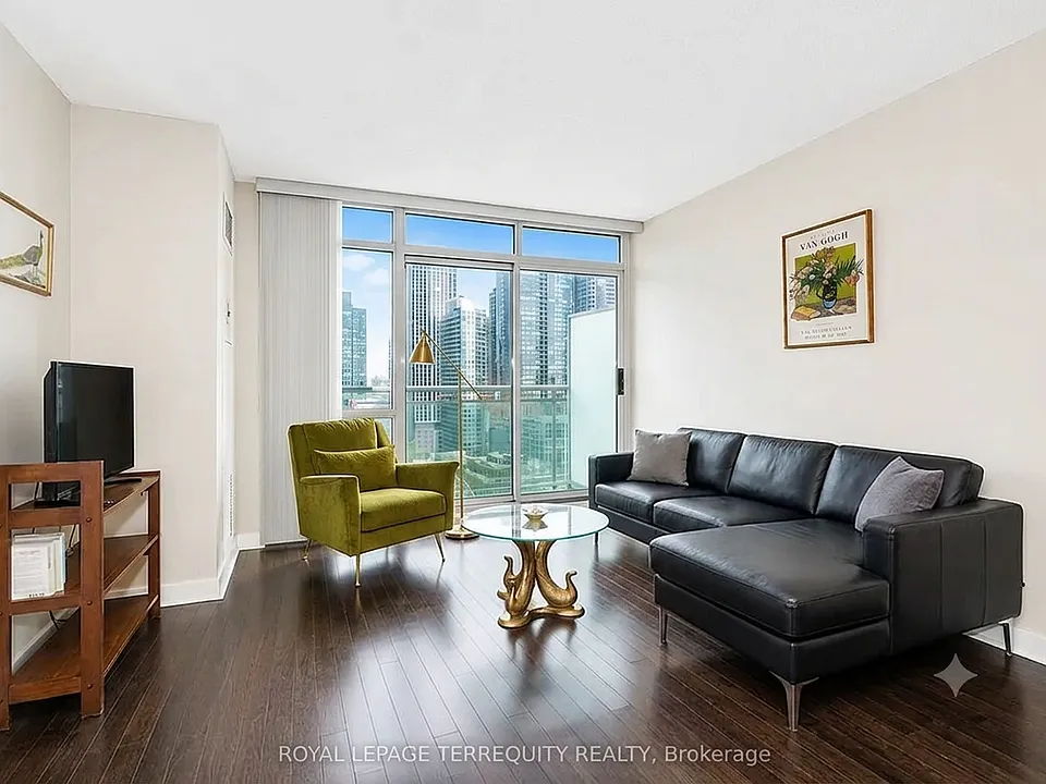 397 Front St W #1607