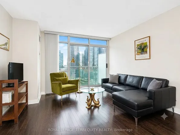 397 Front St W, Toronto, ON