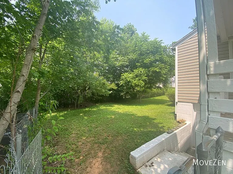 2301 Cherokee Ln — Photo 11