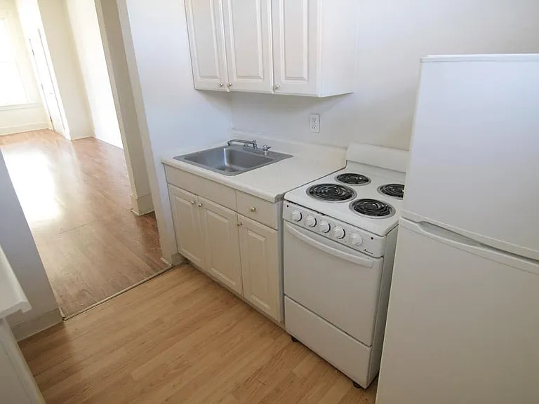 527 Jeanette St #1 — Photo 2