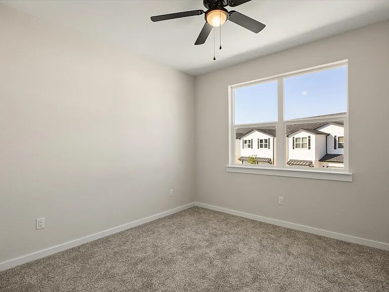 597 Galt Dr — Photo 23