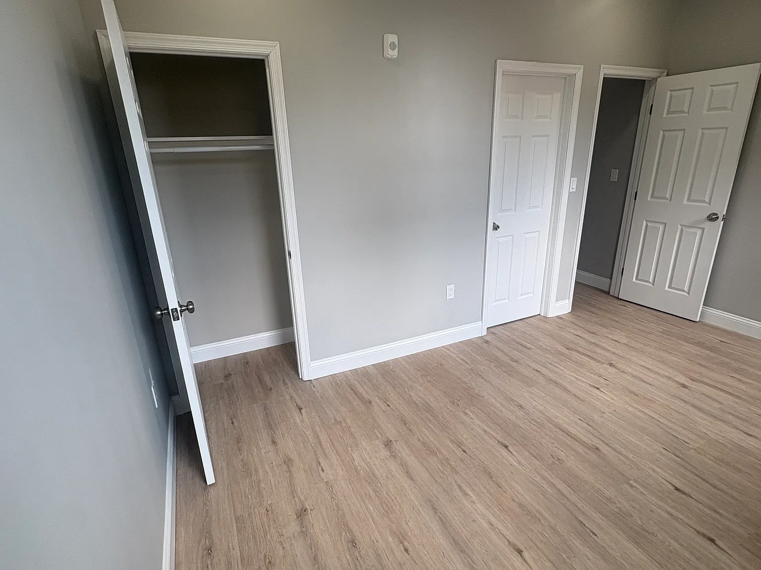 1 bed, $1,350 — Photo 2