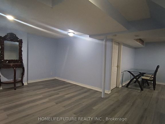 5th image of 79 Carisbrooke Sq #Basement