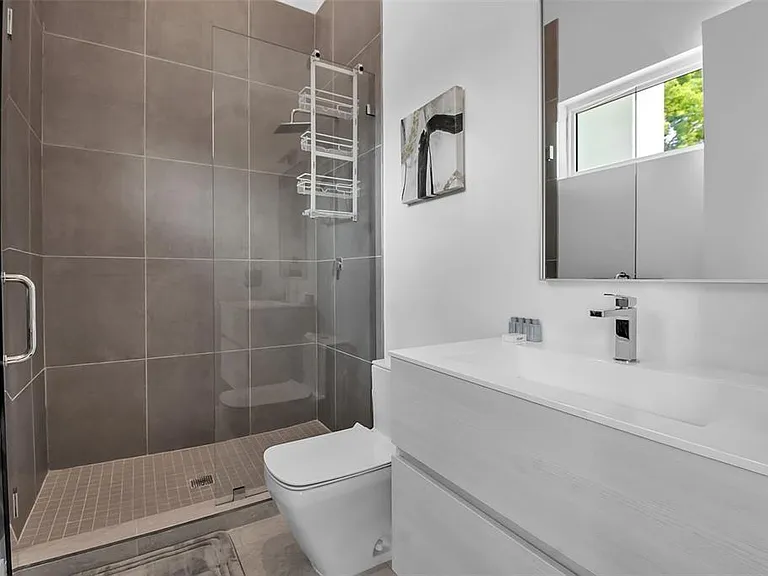 2231 Wood St — Photo 20