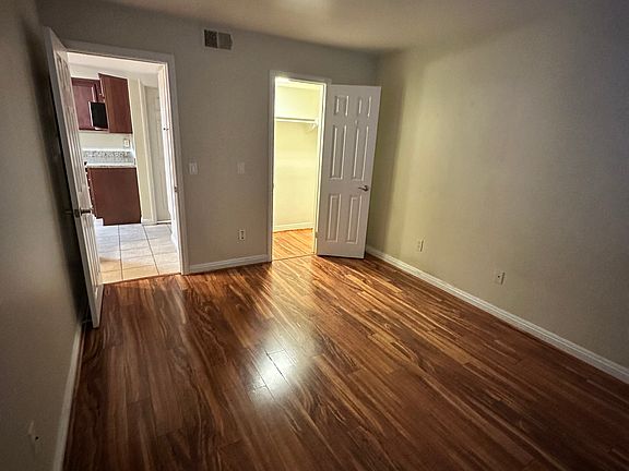 4th image of 550 Graves Ave Unit 13