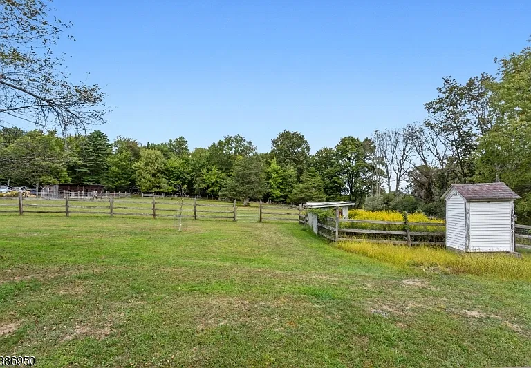 87 Glen Rd — Photo 31