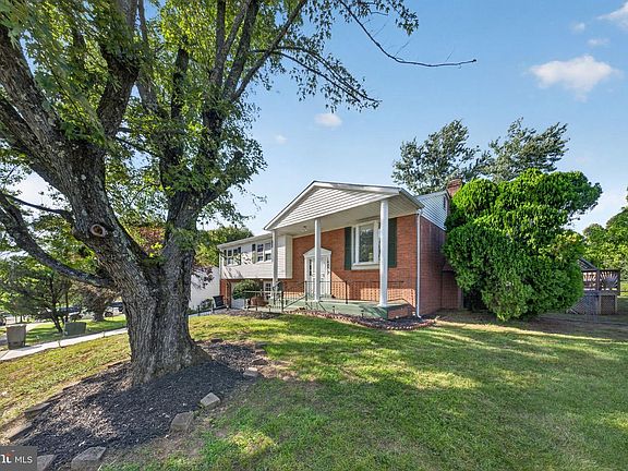 2nd image of 4210 Farmer Pl