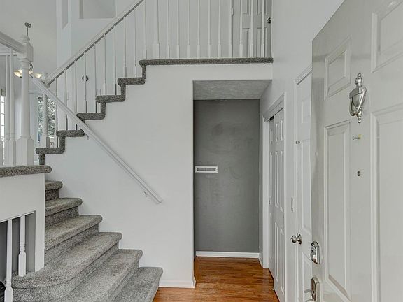 4th image of 2921 N 120th Avenue Cir