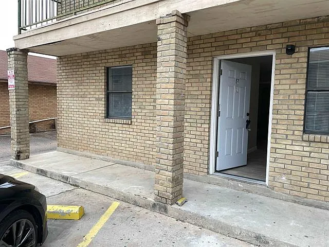3001 E Price St #12