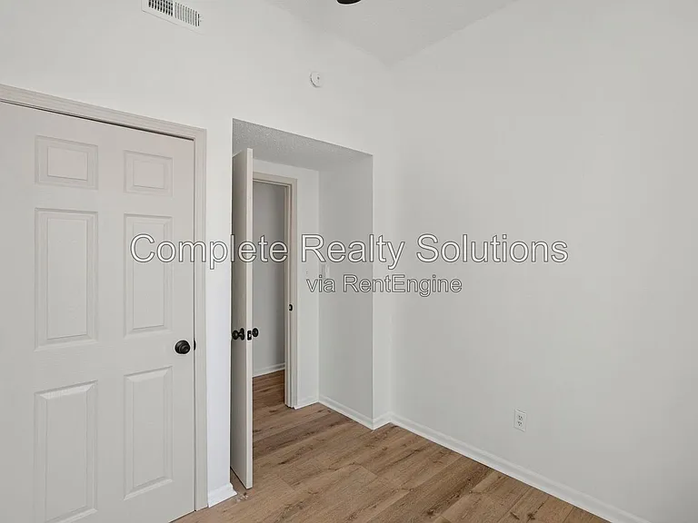 2928 Texas Ave #2F — Photo 20