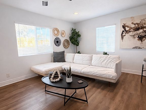 4th image of 1209 W Indian School Rd