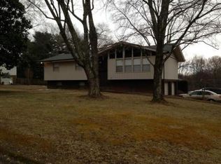9536 Mobile Dr, Knoxville, TN 37923