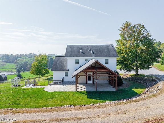 4th image of 560 Township Road 2402