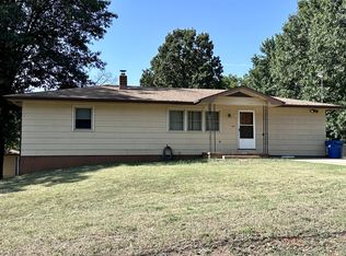 404 W Craig St, Stockton, MO 65785