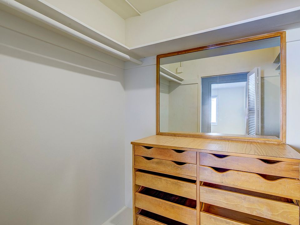2nd image of 150 Font Blvd APT 9M