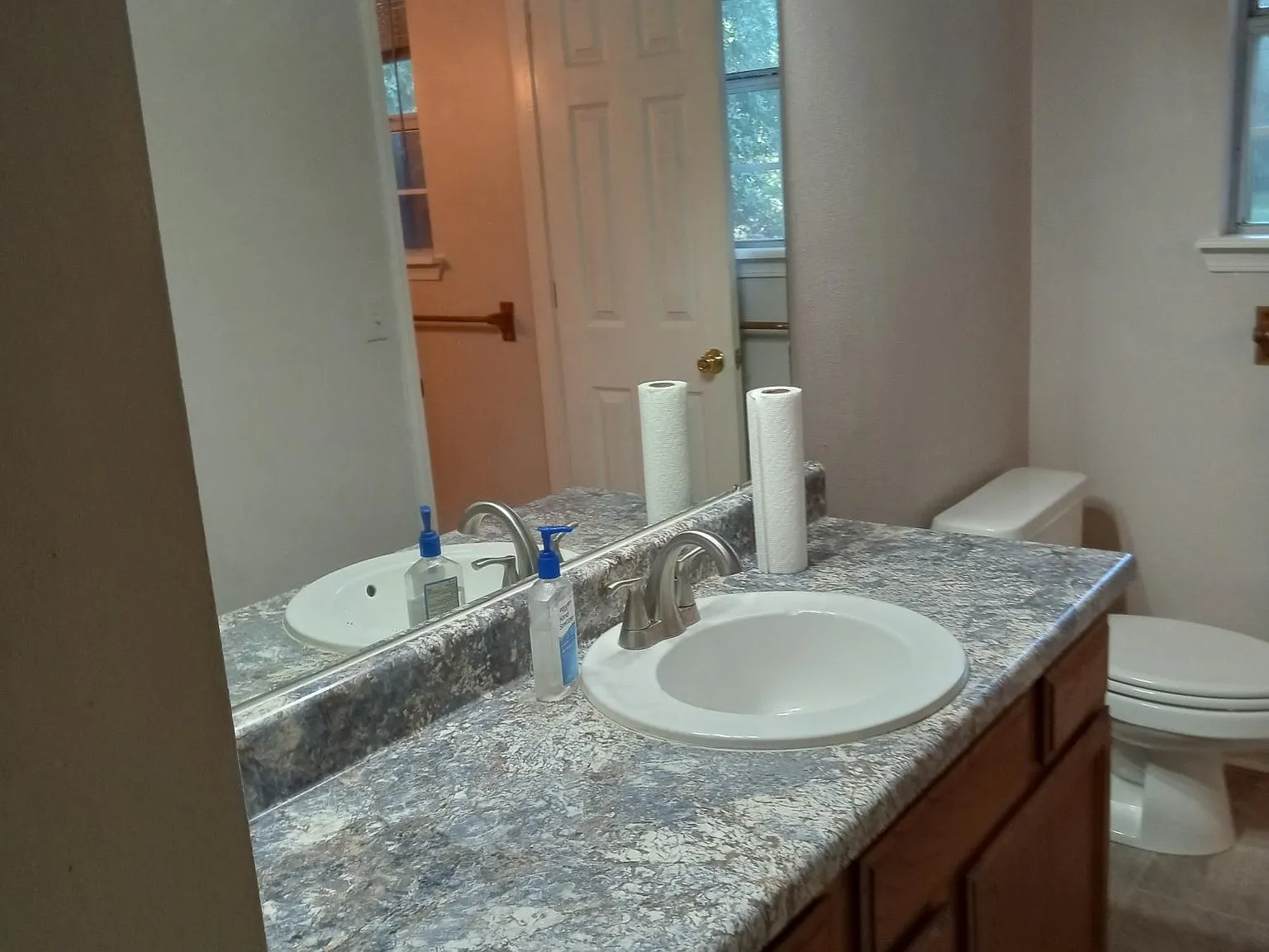 3 bed, 1.5 bath, 1200 sqft, $1,850 — Photo 3