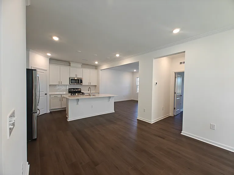 709 Painted Daisy Ln — Photo 5
