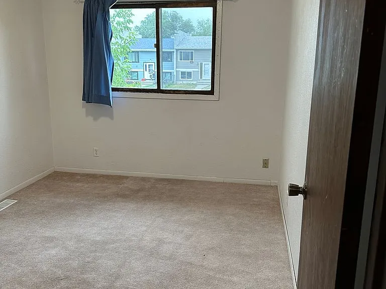 297 Monroe St — Photo 11