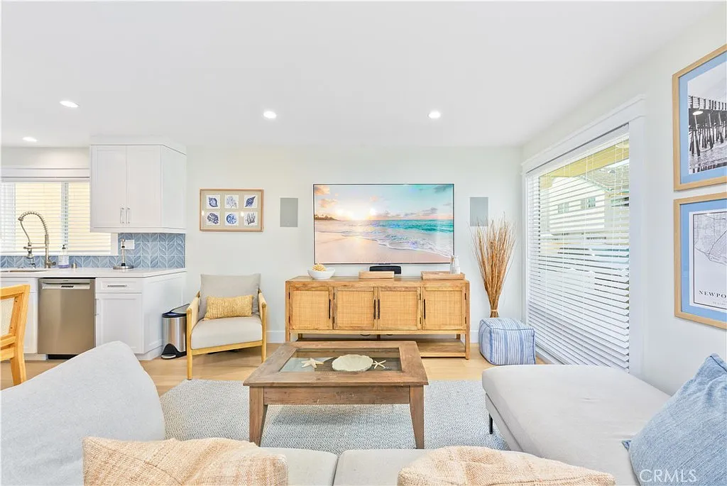 Photo 2 of 18 - 206 Adams St #1 - Newport Beach, CA Building Photo - 206 Adams St #1