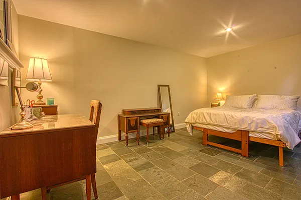 Rented by Douglas Elliman | media 25