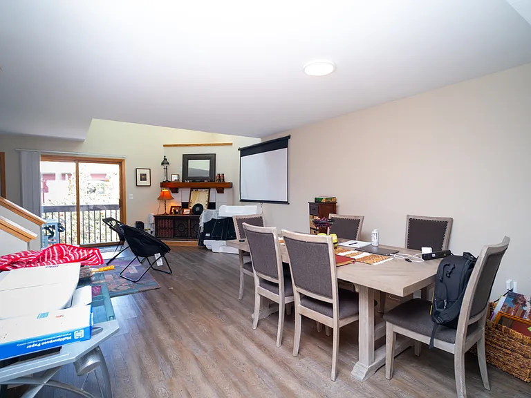 2829 Springdale Ln — Photo 4