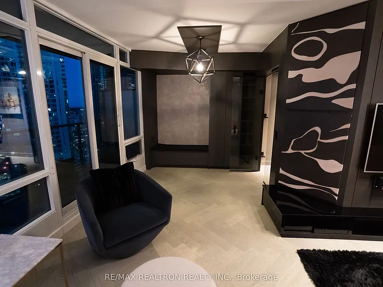 373 Front St W #2307 — Photo 28