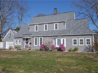 5 Park Crofters Ln, Old Saybrook, CT 06475