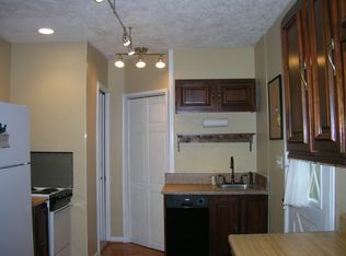 3500 Georges Ln #A, Falls Church, VA 22044